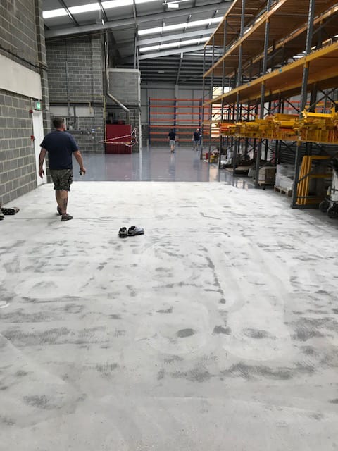 epoxy resin floor laying